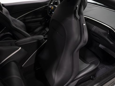 Used 2022 Ferrari Roma RWD image 56