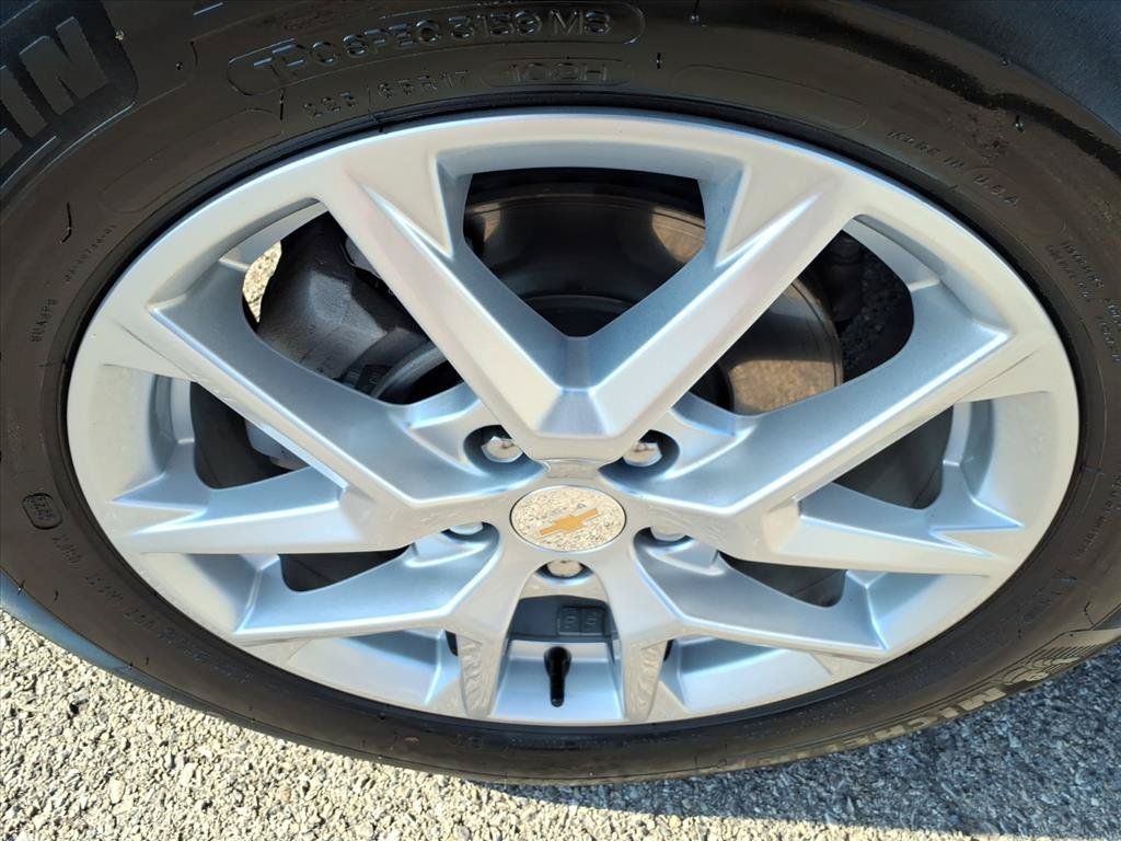 Used 2023 Chevrolet Equinox LT FWD image 11