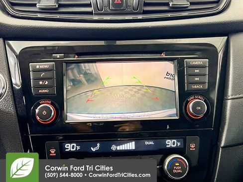 Used 2018 Nissan Rogue SV image 20