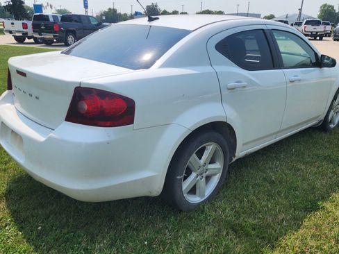 Used 2013 Dodge Avenger SE FWD image 4