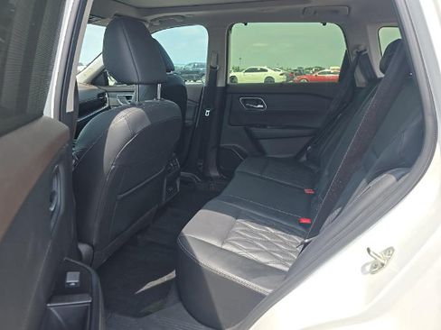 Used 2023 Nissan Rogue Platinum AWD/4WD image 4
