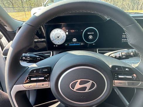 New 2026 Hyundai Elantra Limited image 17