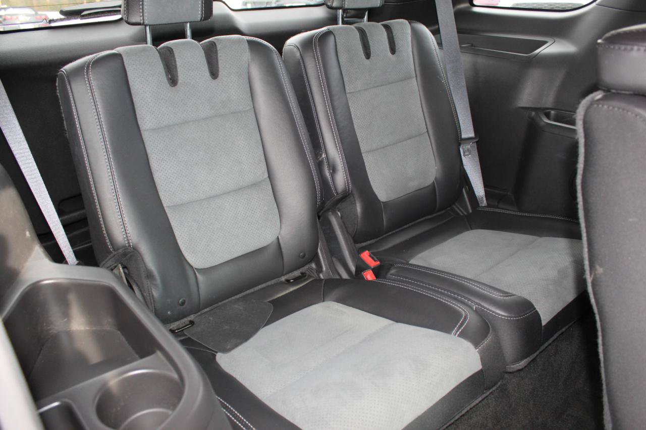 Used 2015 Ford Explorer XLT w/ Equipment Group 202A AWD/4WD image 23
