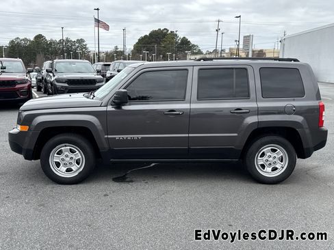 Used 2016 Jeep Patriot Sport w/ Power Value Group image 7