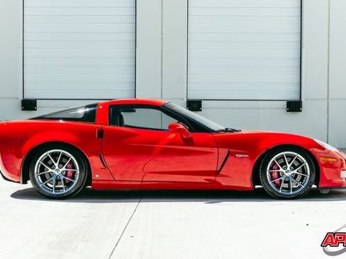 Used 2009 Chevrolet Corvette Z06 w/ Preferred Equipment Group image 10