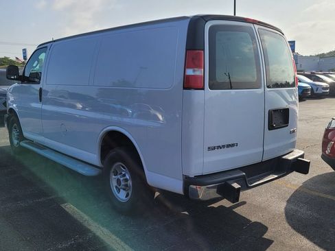 Used 2019 GMC Savana 2500 w/ Driver Convenience Package RWD image 4