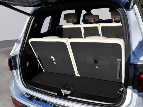Certified 2026 Mercedes-Benz GLB 250 4MATIC image 18