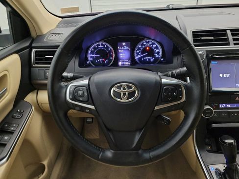 Used 2016 Toyota Camry XLE w/ Convenience Package FWD image 22