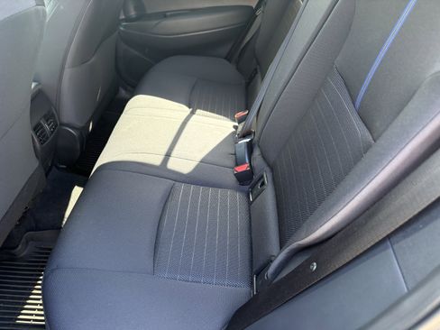 Used 2024 Toyota Corolla Cross SE image 8