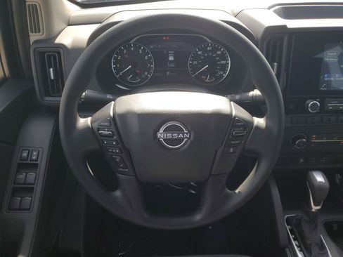 Certified 2025 Nissan Frontier S image 21