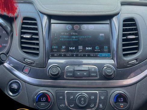 Used 2018 Chevrolet Impala LT FWD image 11