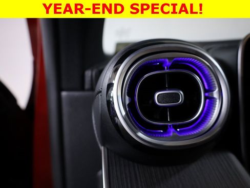 Used 2025 Mercedes-Benz GLC 300 4MATIC image 15