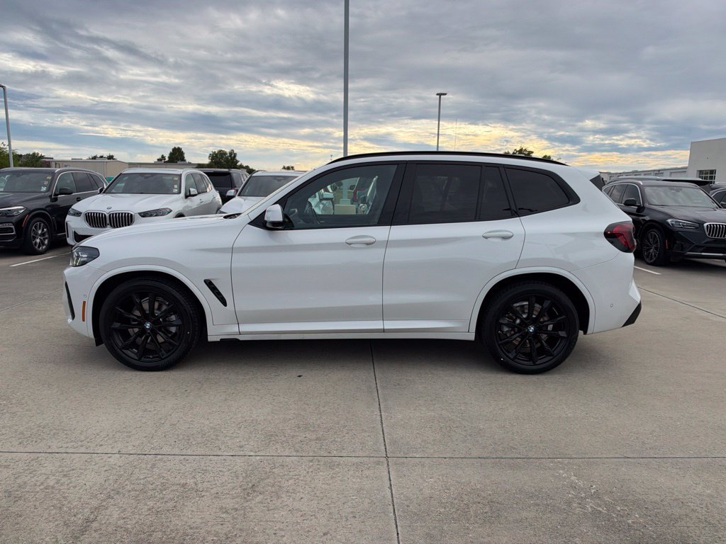 Certified 2024 BMW X3 sDrive30i w/ Premium Package RWD image 2