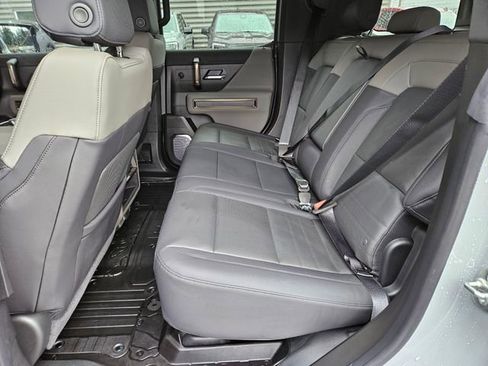 Used 2025 GMC Hummer EV 2X image 18