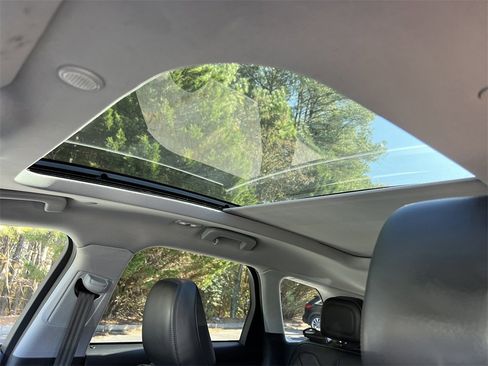 Used 2021 Lincoln Corsair Reserve w/ Equipment Group 201A image 30