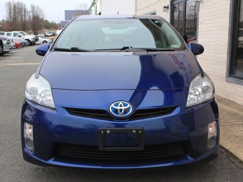 Used 2011 Toyota Prius Five image 2