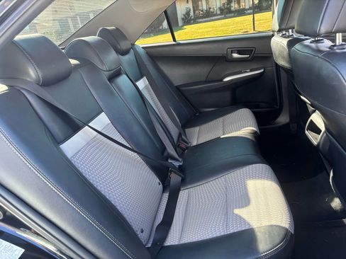 Used 2012 Toyota Camry SE image 8