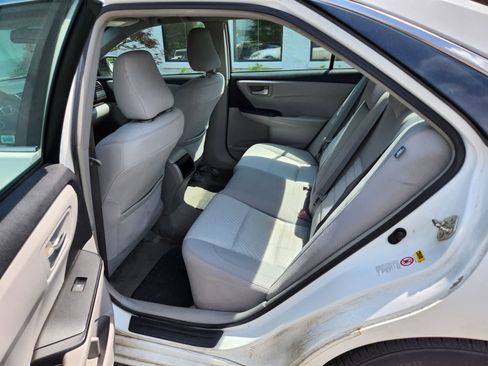 Used 2015 Toyota Camry LE FWD image 24