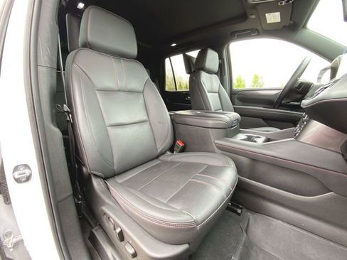 Used 2024 Chevrolet Tahoe RST w/ Luxury Package AWD/4WD image 29
