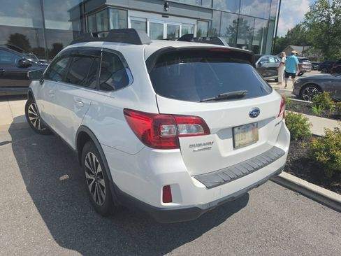 Used 2016 Subaru Outback 2.5i Limited AWD/4WD image 7