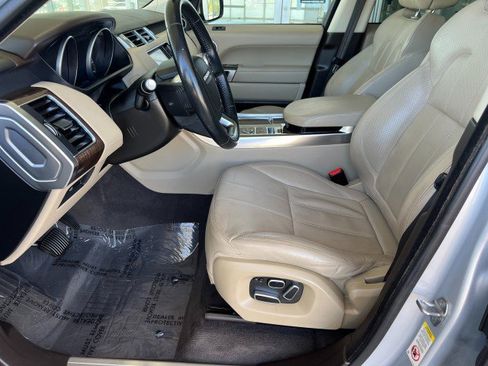 Used 2014 Land Rover Range Rover Sport HSE image 9