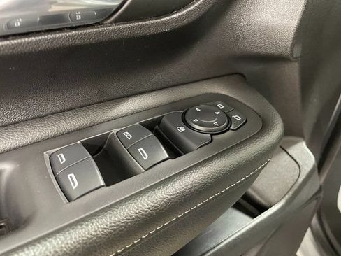 Used 2024 GMC Terrain SLE AWD/4WD image 19