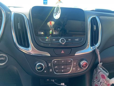 Used 2021 Chevrolet Equinox LT image 21