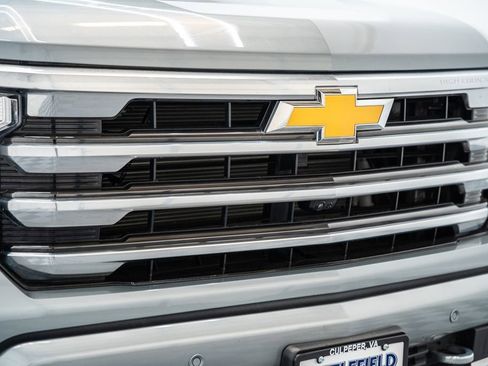 Used 2024 Chevrolet Silverado 1500 High Country w/ High Country Premium Package image 13