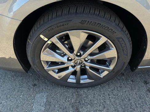 New 2026 Nissan Sentra SL w/ Floor Mat Package FWD image 9