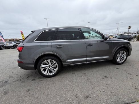 Used 2024 Audi Q7 3.0T Premium Plus AWD/4WD image 7