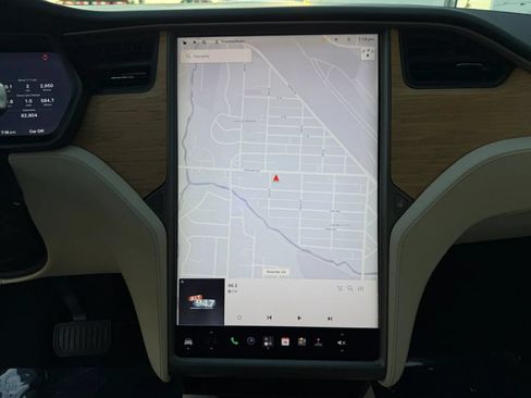 Used 2018 Tesla Model X 75D AWD/4WD image 24