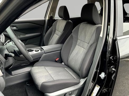 New 2026 Nissan Rogue SV AWD/4WD image 16