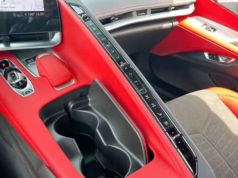 Used 2022 Chevrolet Corvette Stingray Preferred Cpe w/ Z51 Performance Package RWD image 16