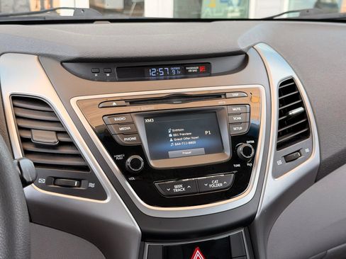 Used 2016 Hyundai Elantra SE w/ Option Group 02 FWD image 31