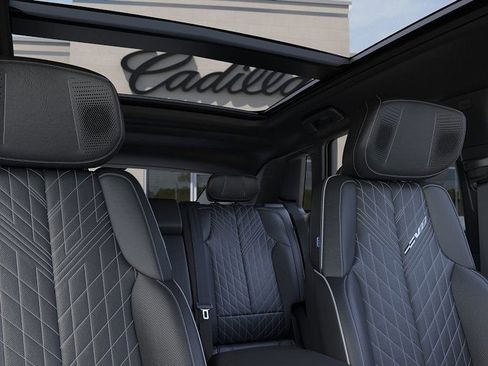 New 2026 Cadillac Lyriq V AWD/4WD image 24