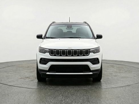 Used 2025 Jeep Compass Limited AWD/4WD image 2
