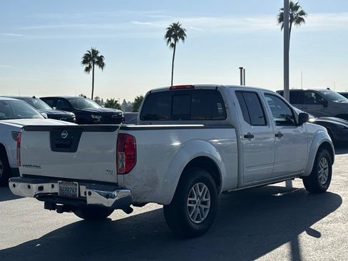 Used 2018 Nissan Frontier SV RWD image 5