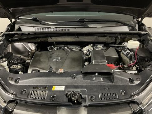 Used 2019 Toyota Highlander SE AWD/4WD image 42