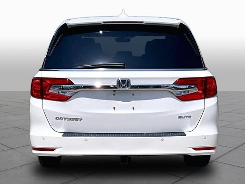 Used 2018 Honda Odyssey Elite image 5