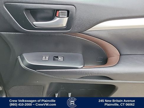 Used 2016 Toyota Highlander XLE AWD/4WD image 44