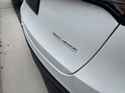 Used 2020 Tesla Model Y Performance AWD/4WD image 2