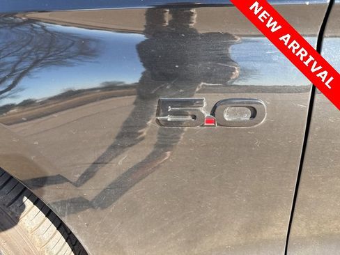 Used 2017 Ford Mustang GT Premium w/ Equipment Group 401A image 7