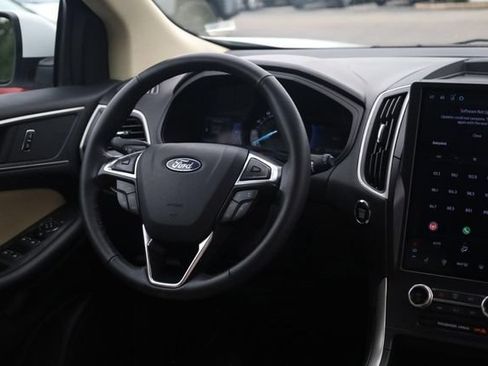 Certified 2024 Ford Edge SEL AWD/4WD image 23