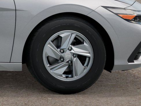 New 2026 Hyundai Elantra SE FWD image 8