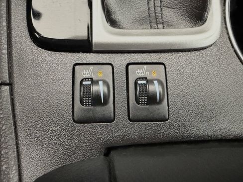 Used 2019 Toyota Highlander XLE AWD/4WD image 25
