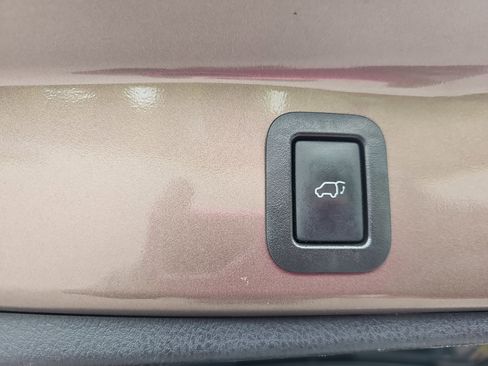 Used 2017 Toyota Highlander Limited FWD image 14