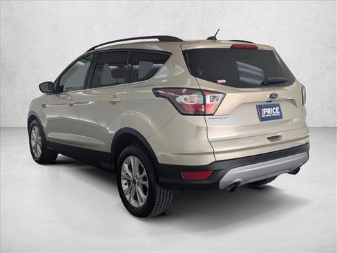 Used 2017 Ford Escape SE w/ Equipment Group 201A FWD image 8