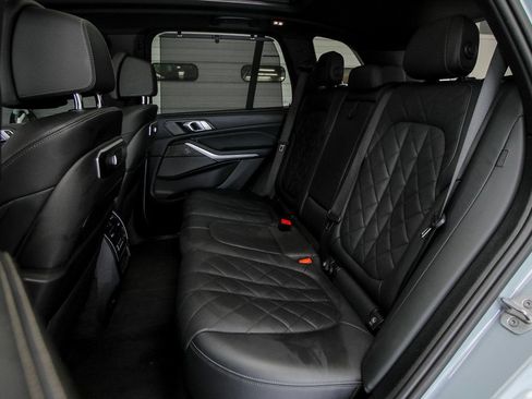 Used 2025 BMW X5 M60i AWD/4WD image 26