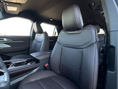 New 2026 Ford Explorer Platinum image 24