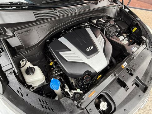 Used 2018 Hyundai Santa Fe Limited FWD image 24